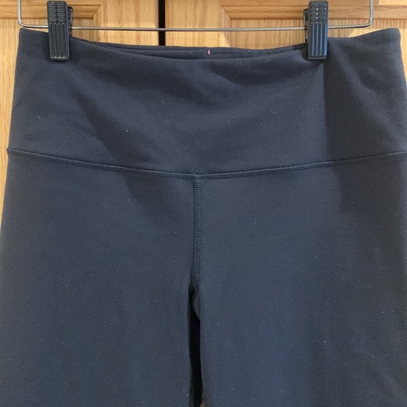 Victoria’s Secret Sport athletic workout black capris leggings, Women size Small - Picture 4 of 12